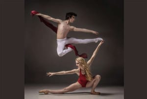 Angst vor Nähe - zwei Tänzer